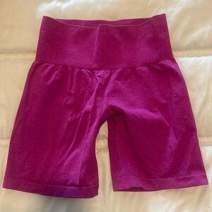NVGTN Pro Shorts Maui (Pink) size Small